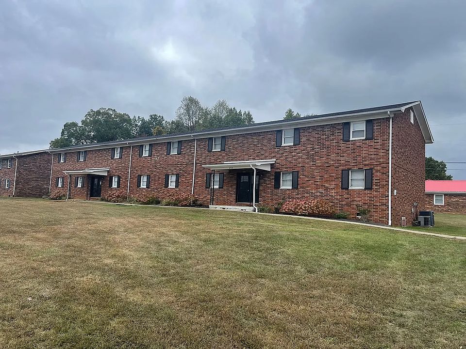 1st image of 253 University Dr #3