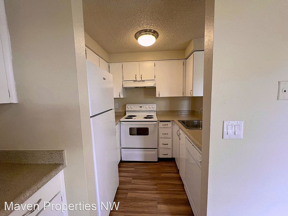 1st image of 130 S Conway Pl #B-11