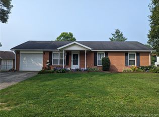 537 N Susan Way, Pekin, IN 47165