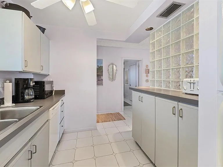 500 S Washington Dr #5B — Photo 11