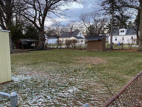 Fully Fenced back yard