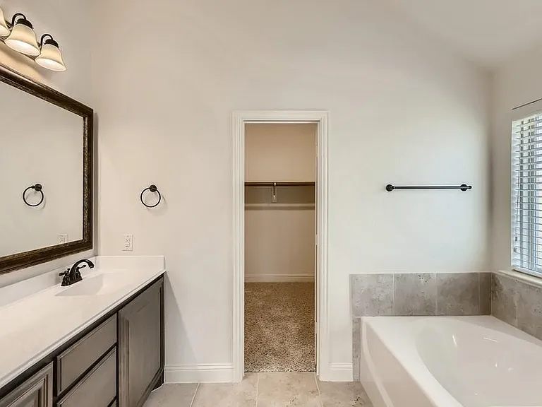 3216 Creekhaven Dr — Photo 23