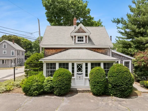 8 Lorraine St, Weymouth, MA 02189