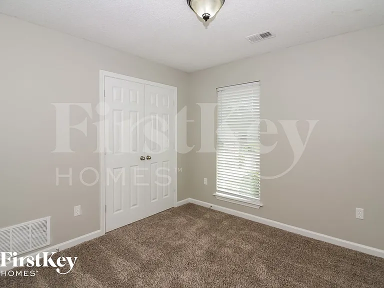 1836 Roy Dr — Photo 10