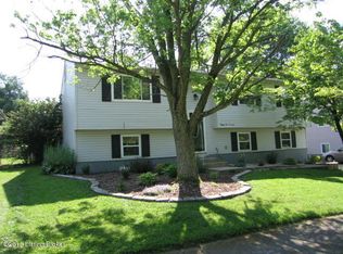 8217 Pennsylvania Run Rd, Louisville, KY 40228