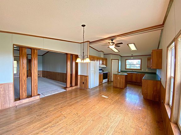 4th image of 220 County Road 530