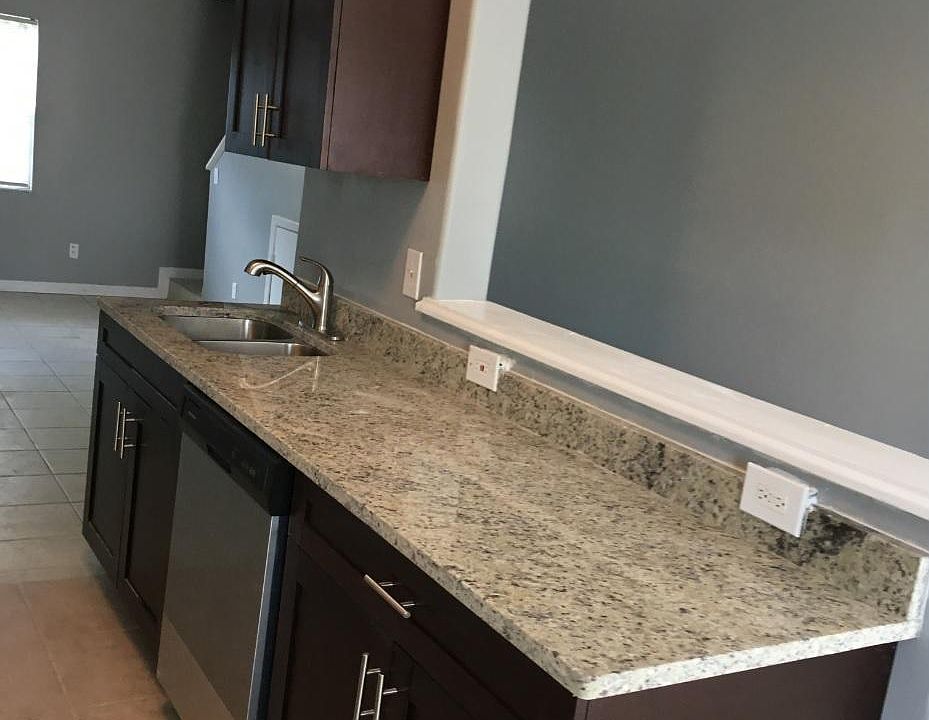 1st image of 7118 Waterside Dr