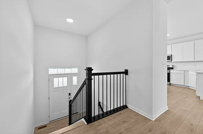 3 bed, 2.5 bath, 2175 sqft, $2,850 — Photo 3