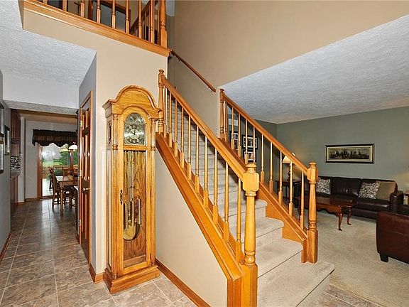 3rd image of 801 Tanninger Dr