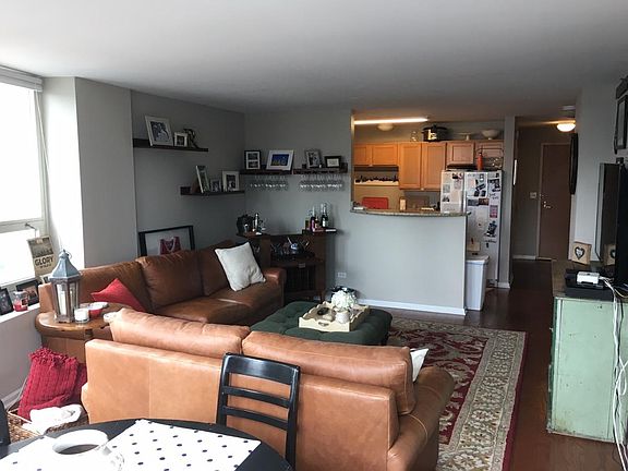 2nd image of 345 N La Salle Dr APT 4605