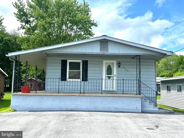 1609 Powell Ave, Hyde, PA 16843