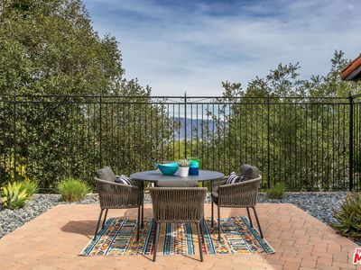 8237 Skyline Dr, Los Angeles, CA, 90046