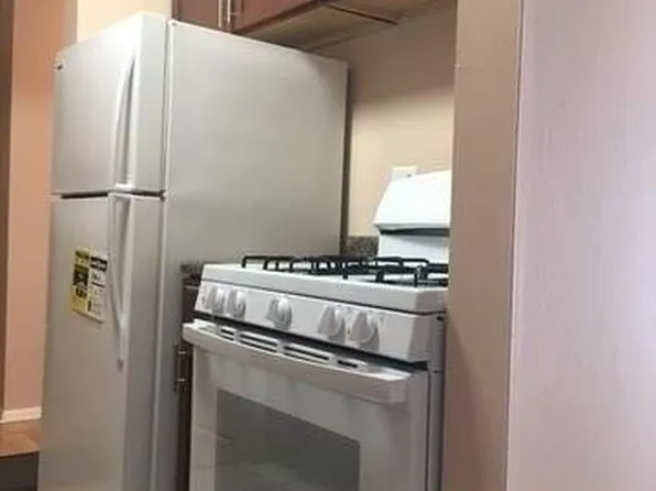 869 Trace Dr APT 204, Buffalo Grove, IL 60089