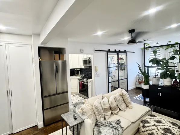 125-16 83rd Drive image 2 of 8