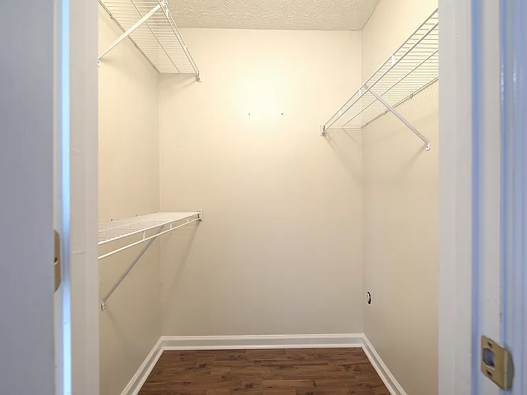 8714 Post Oak Dr — Photo 16