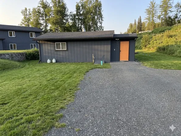 6301 Woodmont Dr, Anchorage, AK 99516