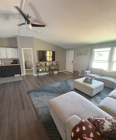 1077 Arroyo Grande Dr — Photo 5