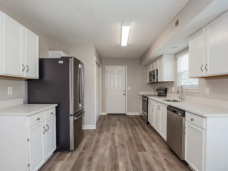 10512 Wilson Glen Dr — Photo 7