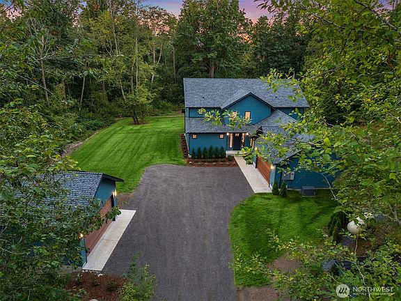 5th image of 2788 Douglas Road