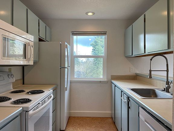 5th image of 5211 213th Pl SW Unit 3