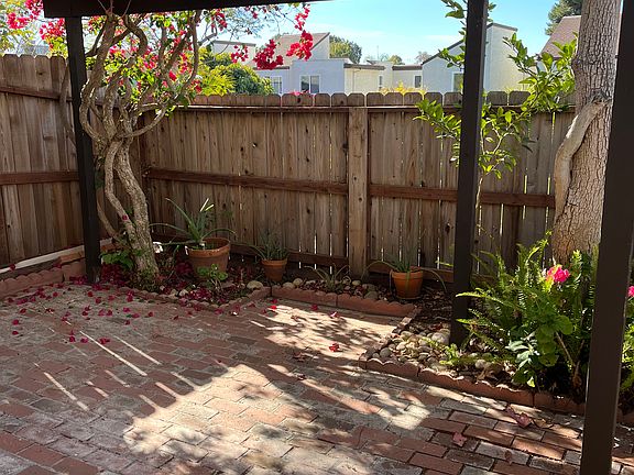 5th image of 4465 Vision Dr APT 1