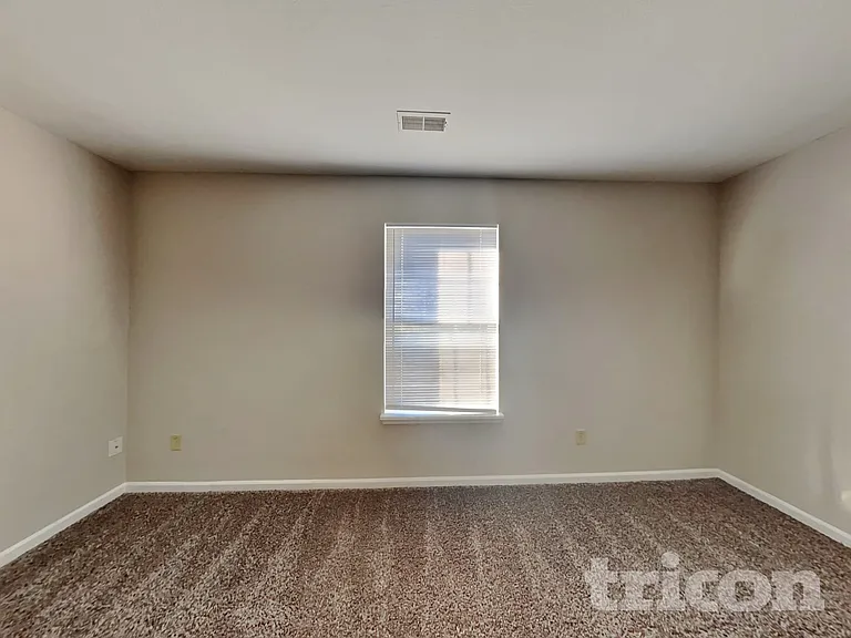 8623 Robin Run Way — Photo 11