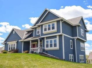 N63W13355 Hummingbird Way, Menomonee Falls, WI 53051