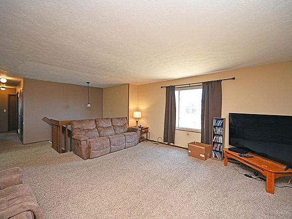 5th image of 6119 Snow Hill Dr