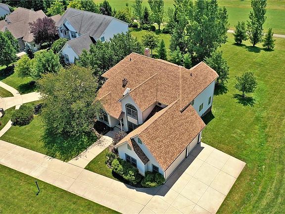 2nd image of 2738 Gulfstream Cir