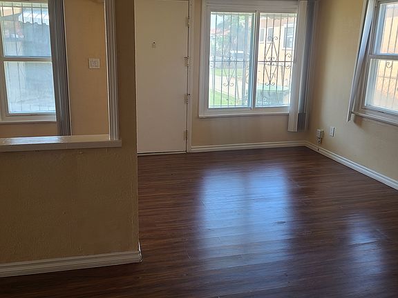 3rd image of 3707 W 109th St #A