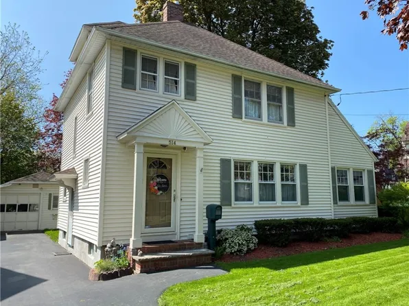 514 Davis Dr, Newark, NY 14513