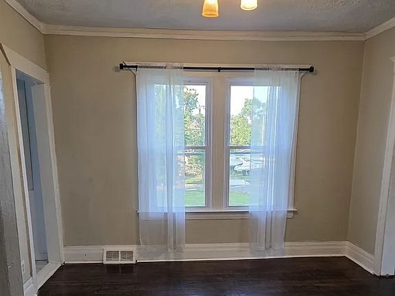 2nd image of 9405 Navarre St #2