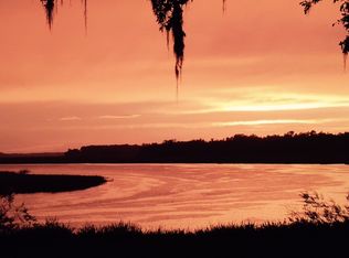 506 London Hill Rd W, Woodbine, GA 31569