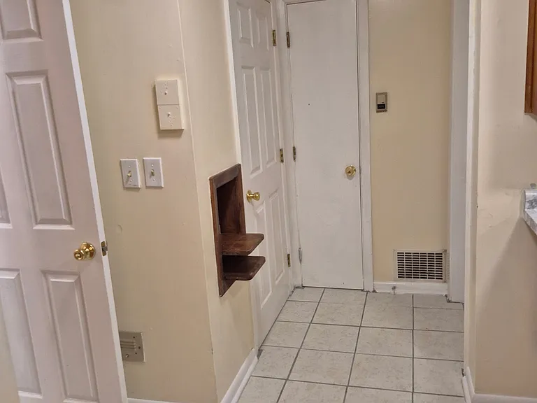 606 Hill St — Photo 9