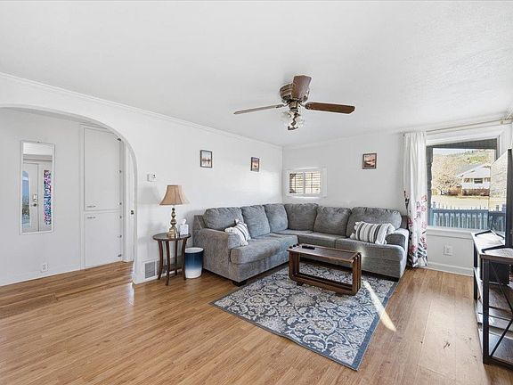 4th image of 745 8th St