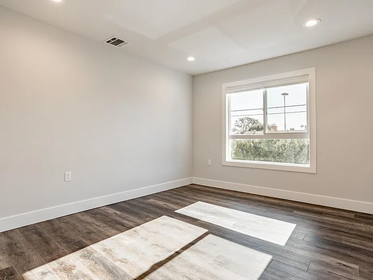 7119 S La Cienega Blvd — Photo 11