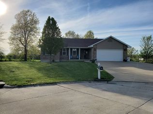 11 Blaine Ct, Bowling Green, MO 63334