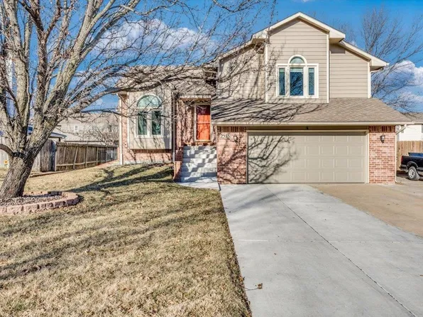 2333 N Persimmon St, Derby, KS 67037