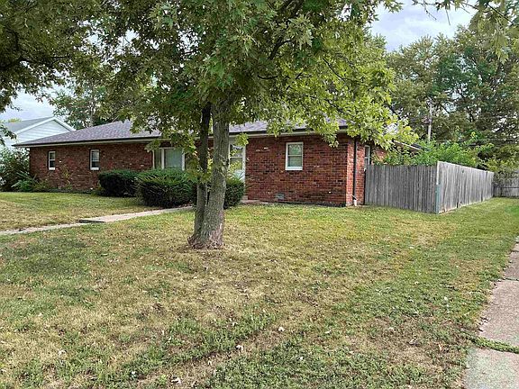 4th image of 2500 N Oakwood Ave