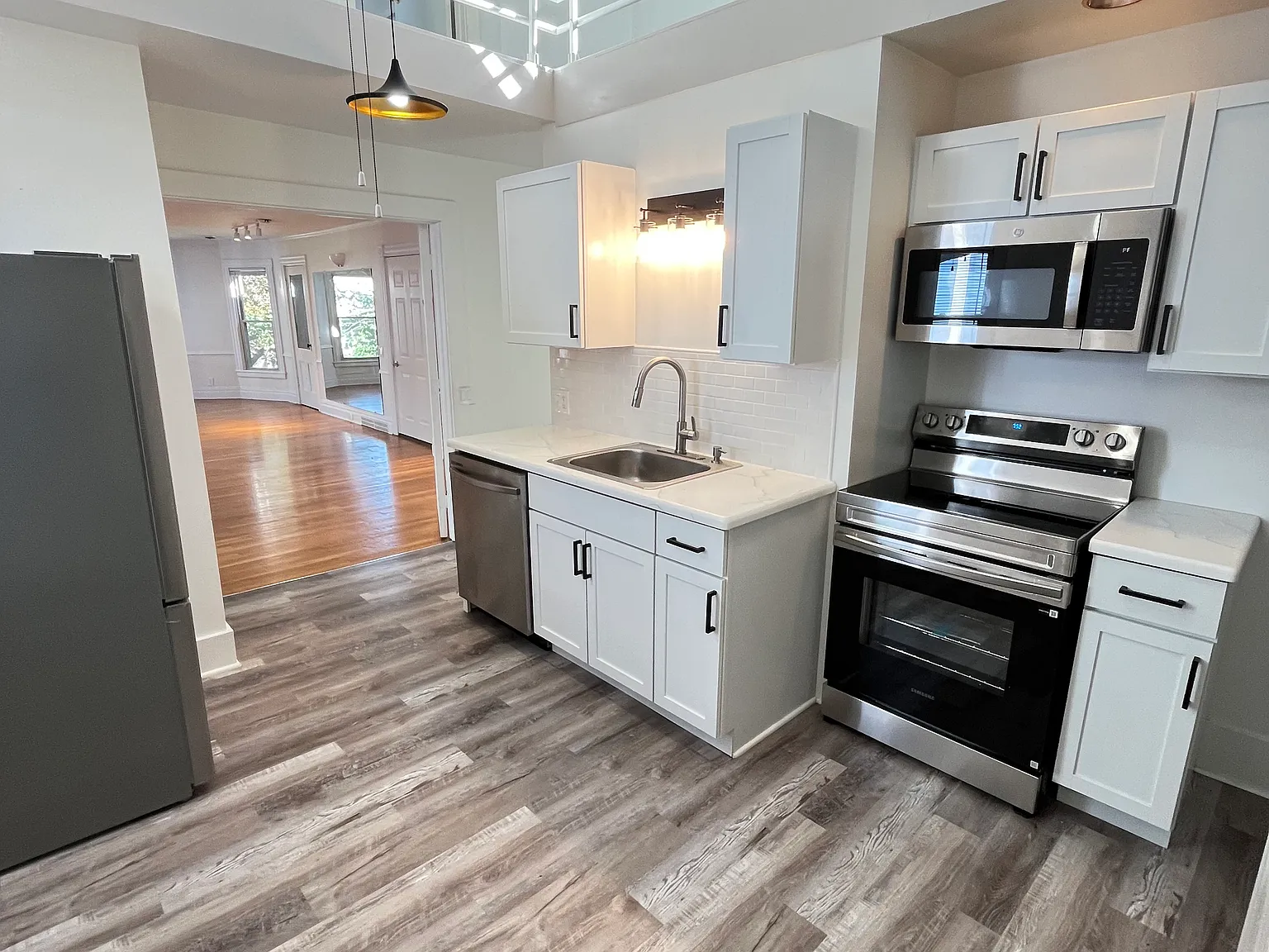 3 bed, 1750 sqft, $1,895 — Photo 4