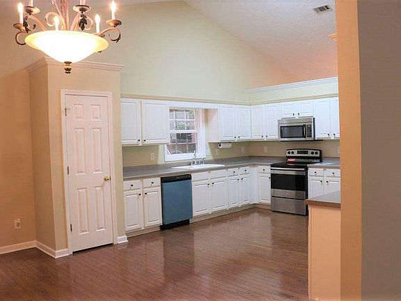 2nd image of 4014 Lafayette Way