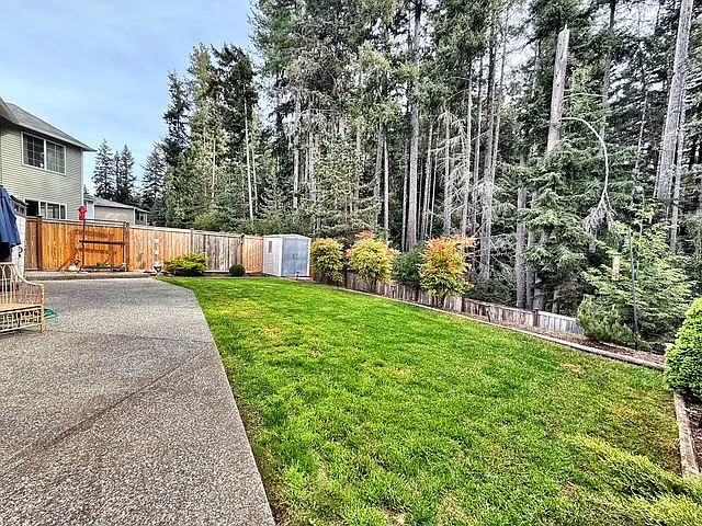 21302 Brevik Pl NW — Photo 38