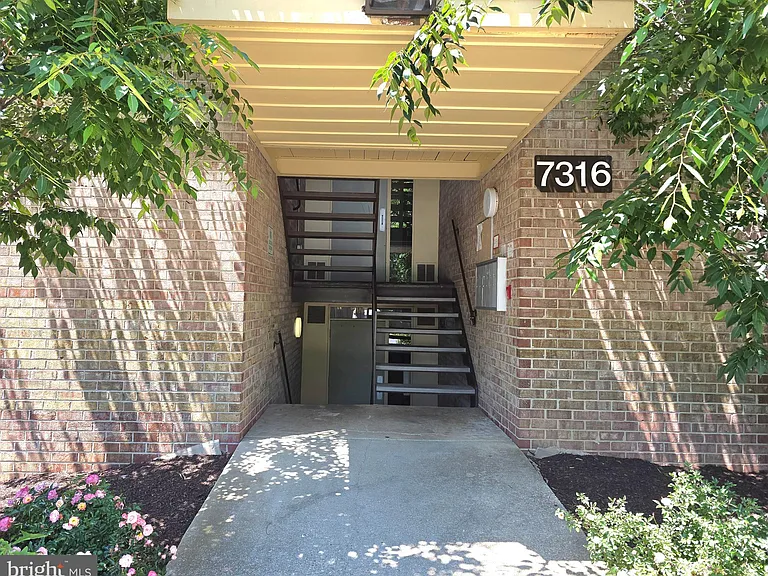7316 Donnell Pl #B-2 — Photo 26