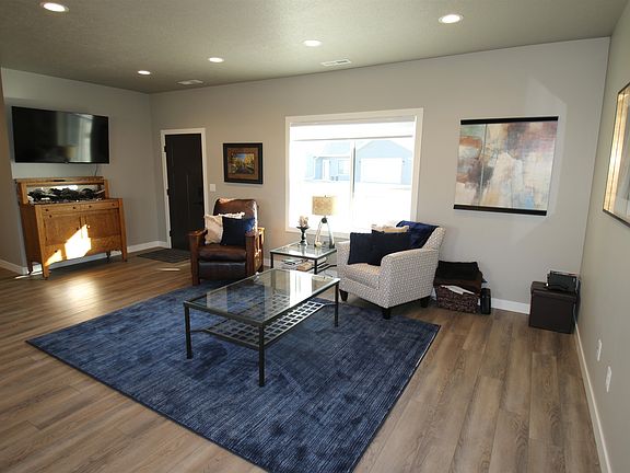 3rd image of 1850 23rd St #19