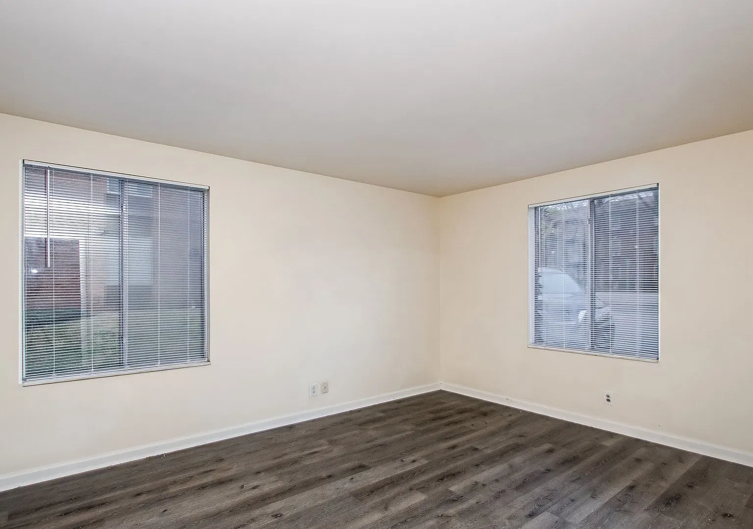 Updated Green Hills Condo! — Photo 4