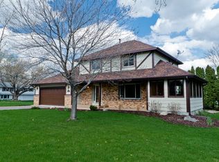 2510 Quinwood Ln N, Plymouth, MN 55441