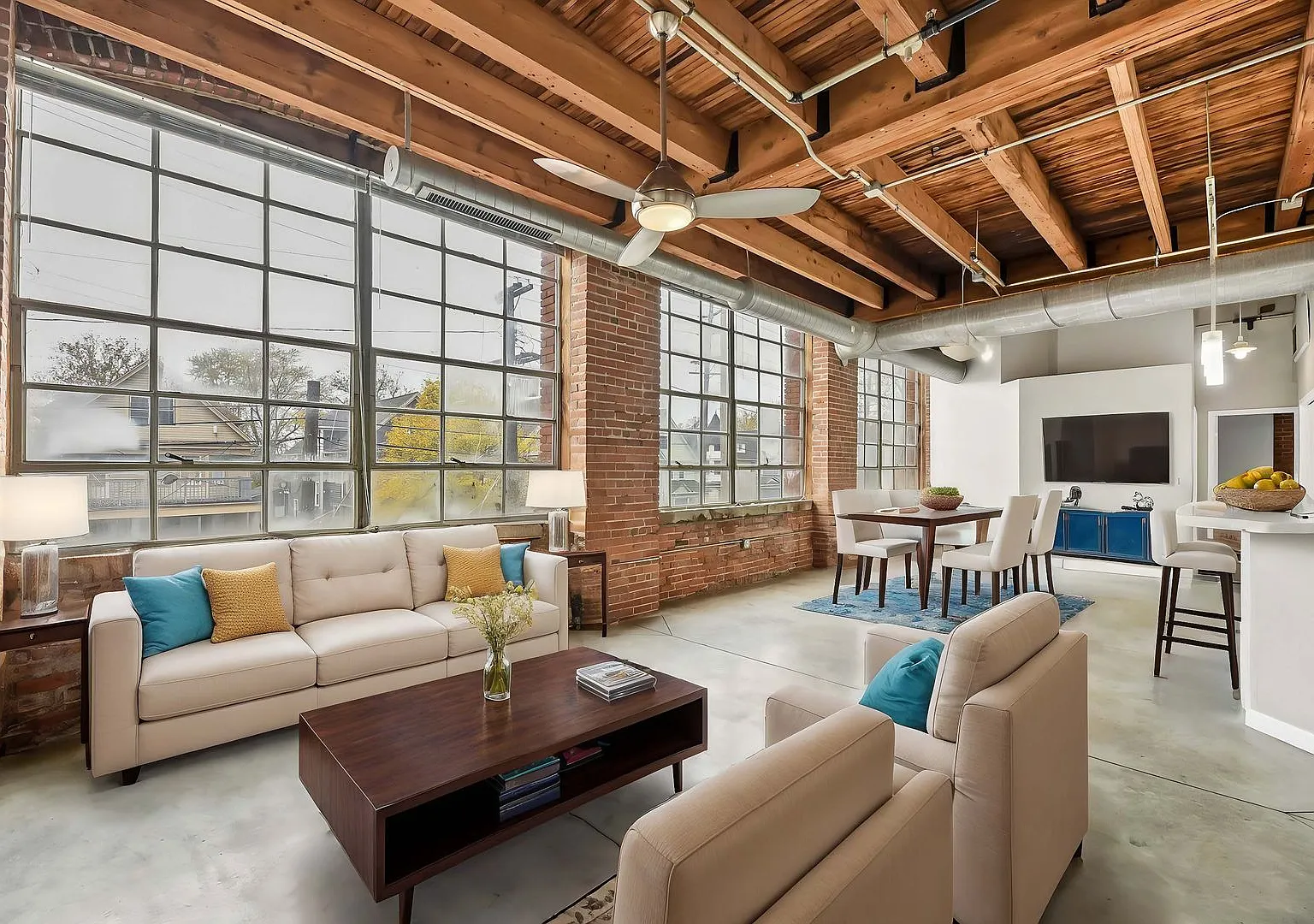 SoHo Lofts — Photo 2