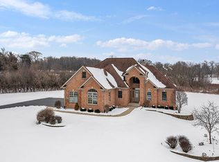 6513 Sweet Bay Dr, McHenry, IL 60050