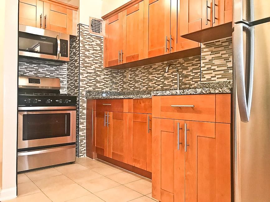 1st image of 8811 171st St #B65dfkwpw
