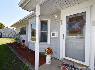 766 Crestwood Dr, Aurora, IL
